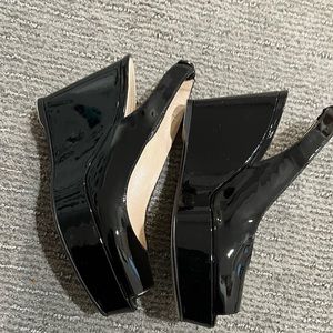 Stuart Weitzman, sz 8 platform patent leather black, in excellent used cond